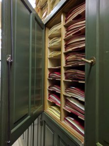 Thar be gold in them thar herbarium cabinets...